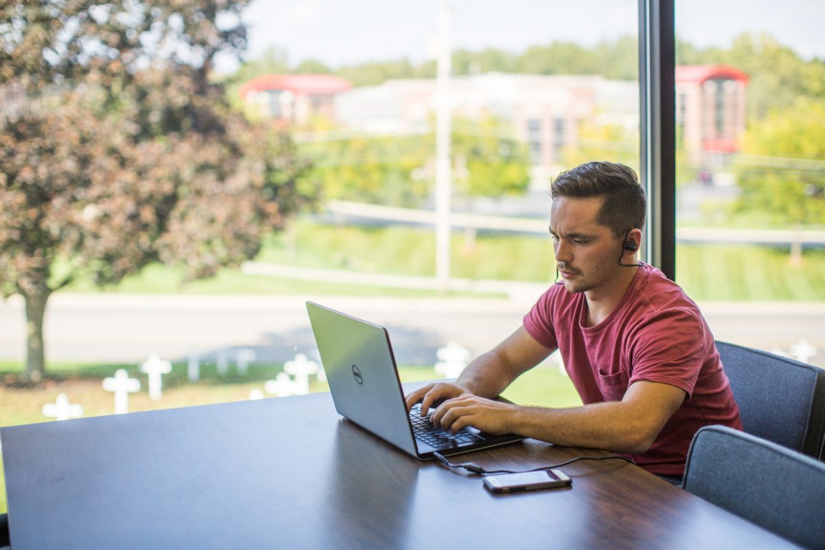 How to be a successful online college student with the many academic resources available at Grace College to get a college degree online.
